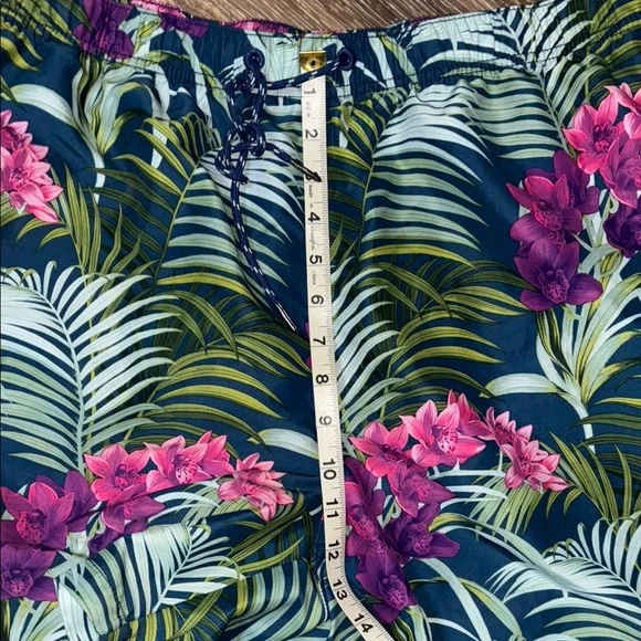 Tommy Bahama Green & Pink Swim Shorts with Tropical XL - Picture 8 of 9